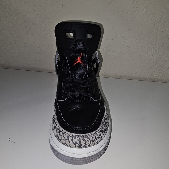 Jordan Spizike size 4.5 - Picture 11 of 15